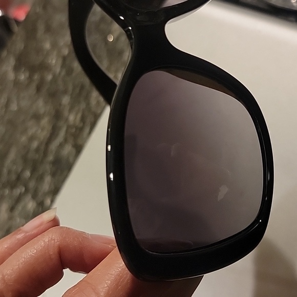 Prada sunglasses - Picture 6 of 6